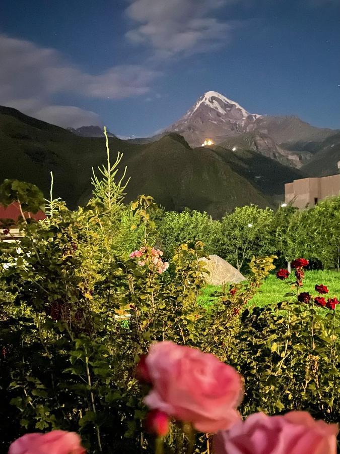 Piligrim Kazbegi Hotel Exterior photo