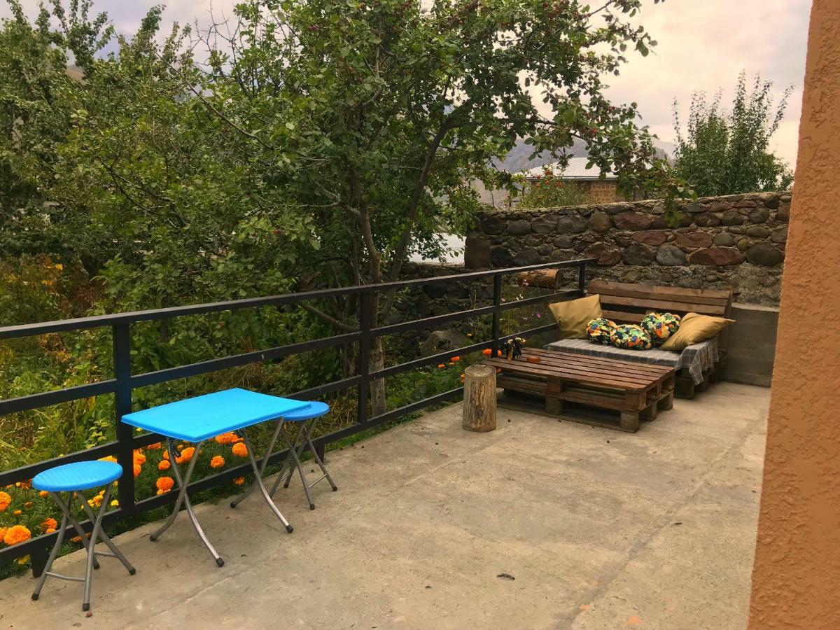 Piligrim Kazbegi Hotel Exterior photo